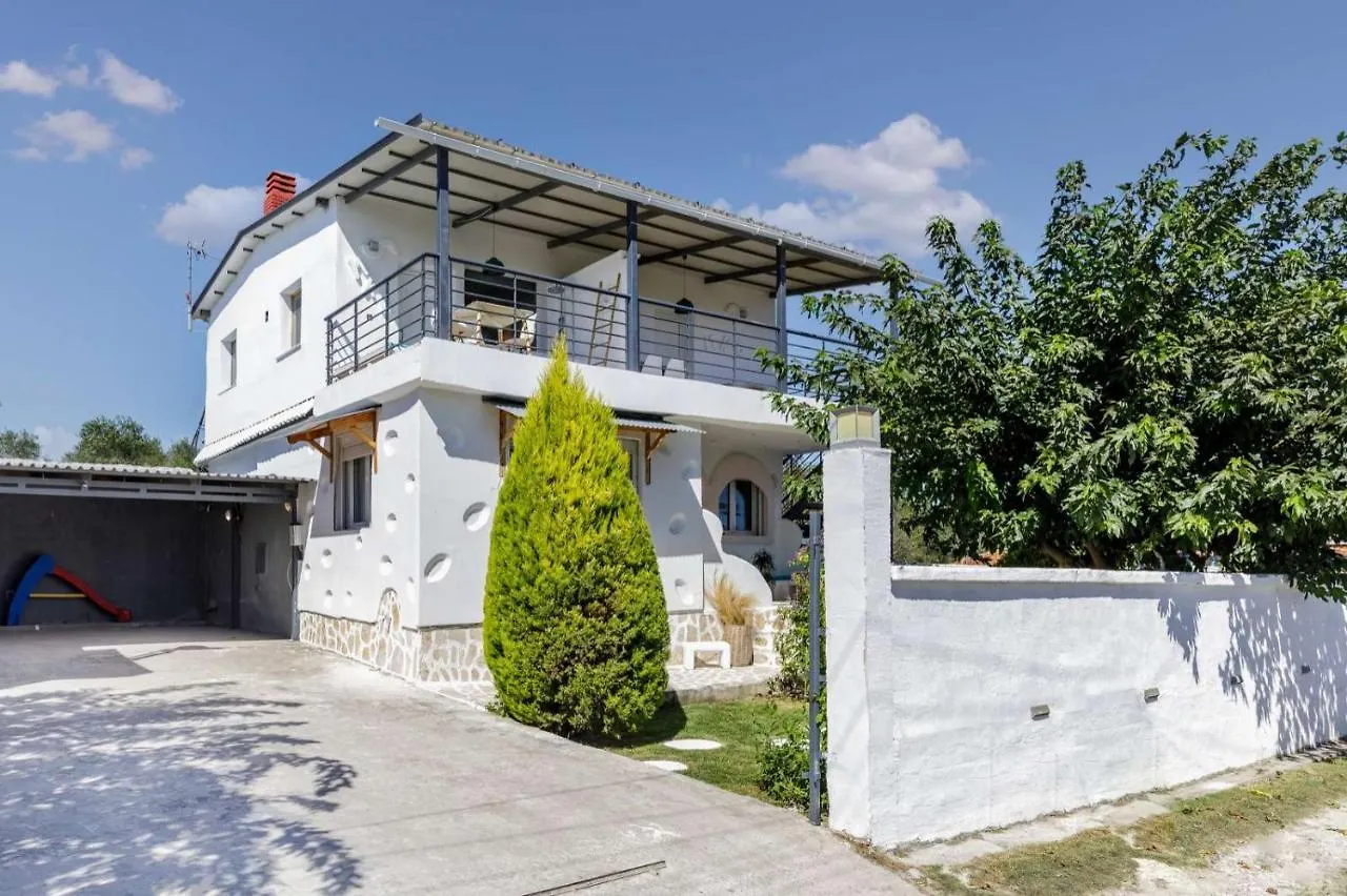 Guest house Newly Built All Season Resort Nea Silata